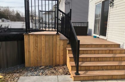 Wood and composite pation in montreal